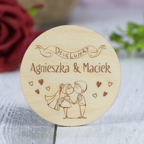 Piękne magnesy drewniane podziękowania dla gości grafika Nowożeńcy