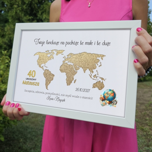 PUDEŁKO NA GOTÓWKĘ ramka mapa świata z kontynenty na urodziny