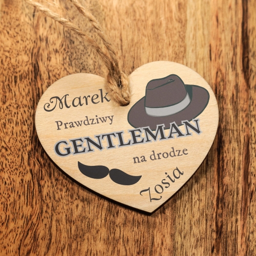 GADŻET SAMOCHODOWY Z IMIENIEM zawieszka serce prezent dla chłopaka