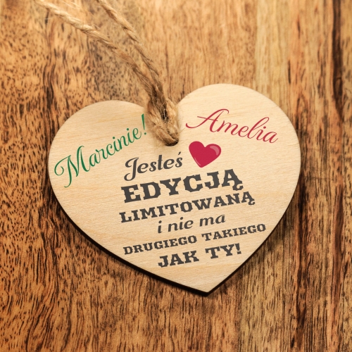 PREZENT DLA NIEGO NA DZIEŃ CHŁOPAKA zawieszka do auta serce nadruk