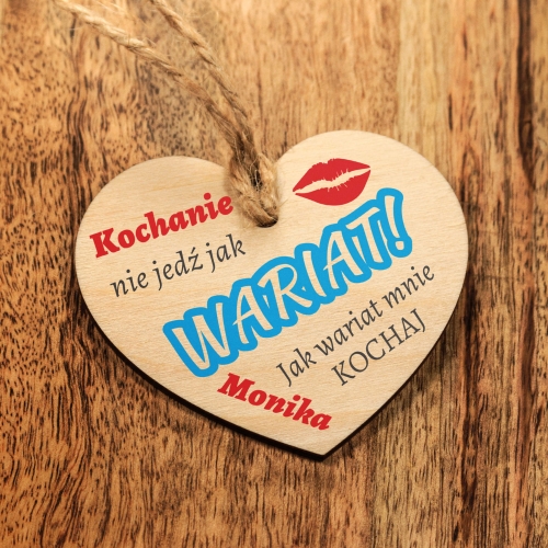 UPOMINEK DLA CHŁOPAKA zawieszka do auta Nie jedź jak wariat podpis