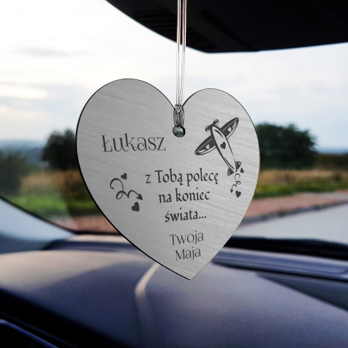 Zawieszka na lusterko do samochodu PREZENT NA DZIEŃ CHŁOPAKA GRAWER