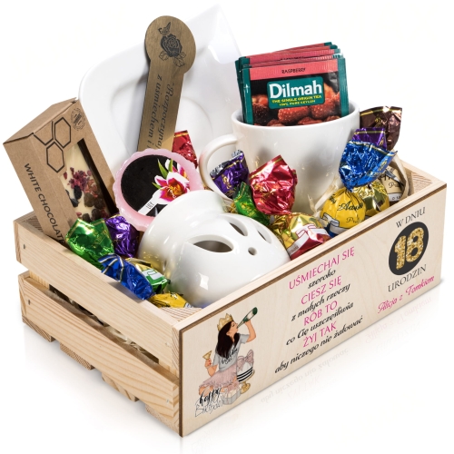 Kosz prezentowy skrzyneczka z kominkiem PREZENT URODZINOWY nadruk