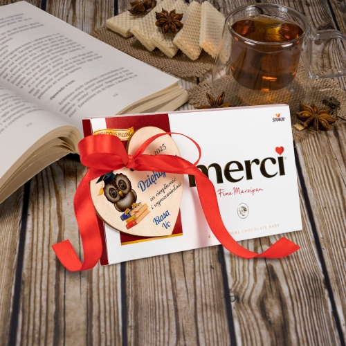 Czekolada Merci dla nauczyciela i serce dziękujemy z podpisem sowa