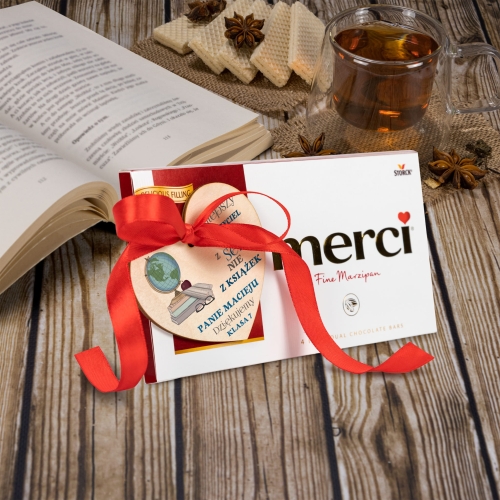 POMYSŁOWY UPOMINEK DLA NAUCZYCIELA czekolada z sercem z dedykacją