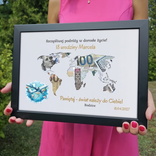 RAMKA NA PIENIĄDZE prezent na 18tkę mapa świata z życzeniami