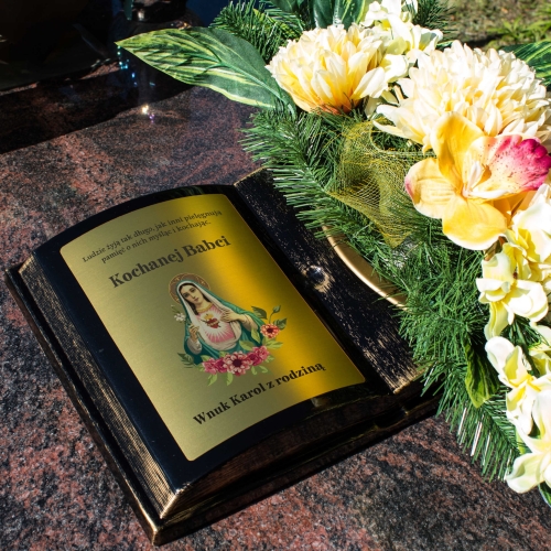 OZDOBA NAGROBNA donica księga z Matką Boską z personalizacją stroik