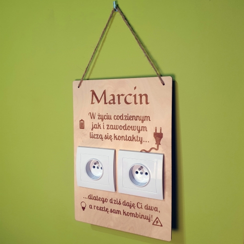 Tabliczka z kontaktami i wygrawerowane IMIĘ