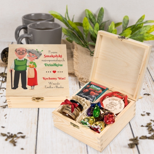 PUDEŁKO PYSZNOŚCI i medale dla super Babci i Dziadka z dedykacją