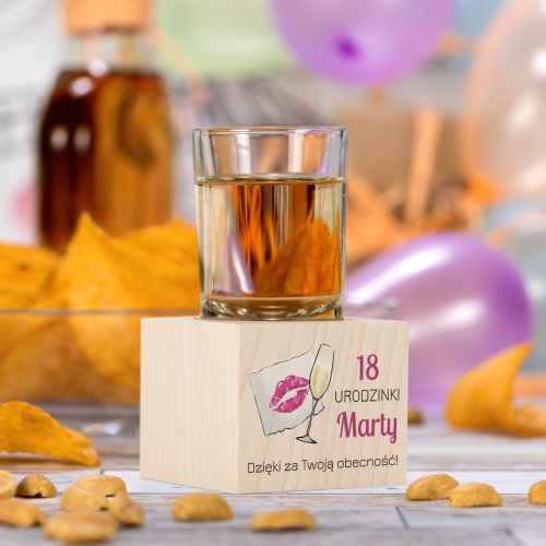 ŚWIECZNIK podziękowanie dla gości na 18 urodziny nadruk