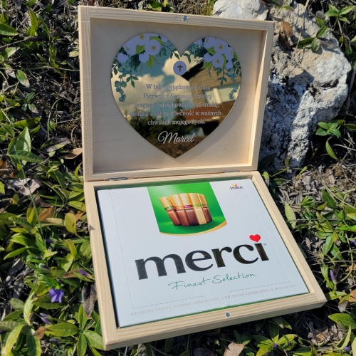 Wyjątkowe pudełko Merci z dedykacją wzruszające podziękowanie dla babci komunia