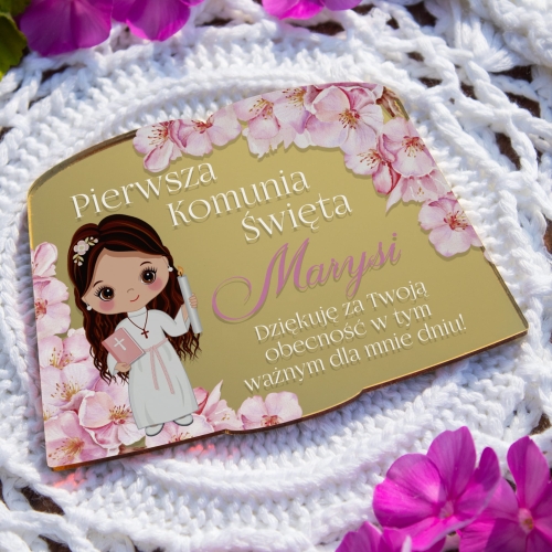 Podaruj złoty magnes z grawerem jako wyjątkowe podziękowanie na komunię
