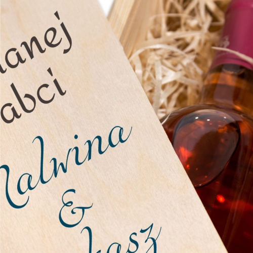 Drewniana skrzynka na wino podziękowanie dla kochanej babci