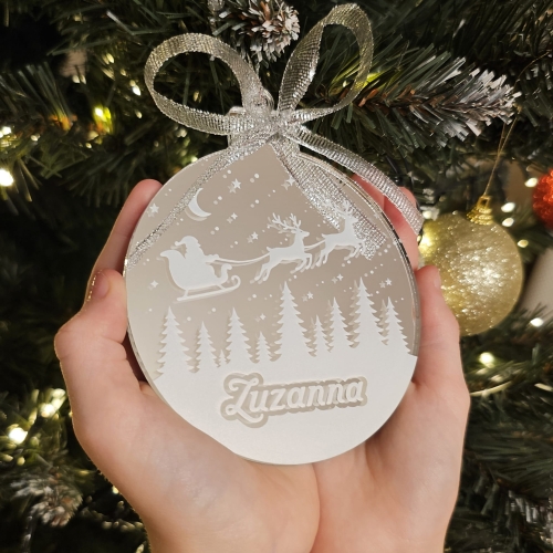 Personalizowana bombka świąteczna z imieniem – złota lub srebrna