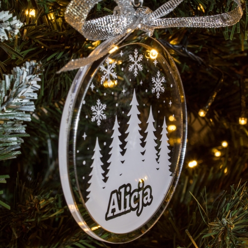 Bombka z imieniem na choinkę – personalizowana ozdoba świąteczna