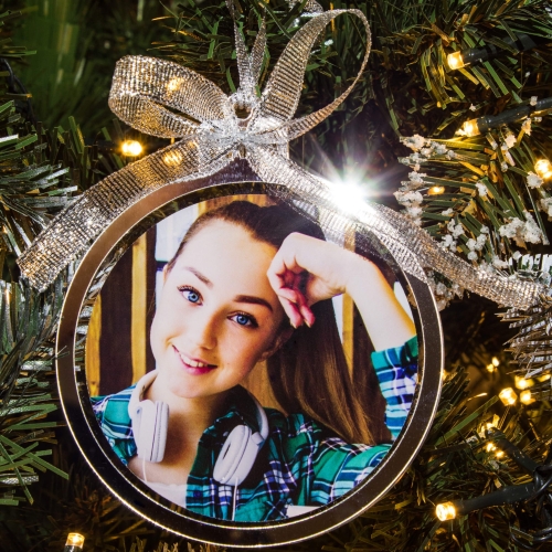 Bombka choinkowa z Twoim zdjęciem – personalizowana ozdoba świąteczna