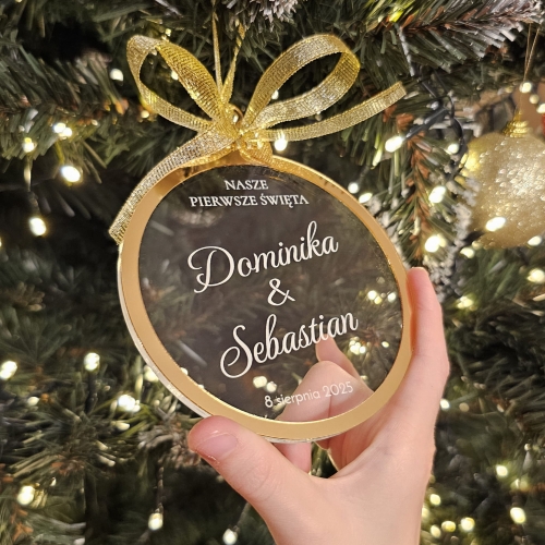 Szklana bombka na pierwsze wspólne święta – personalizowana pamiątka z imionami