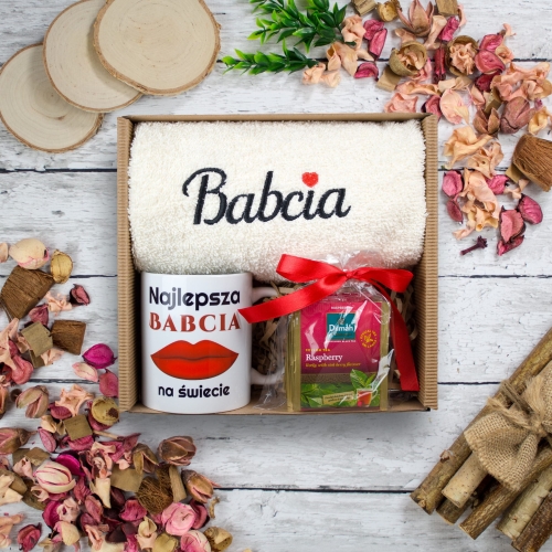 zestaw prezentowy na Dzień Babci KUBEK HERBATA I RĘCZNIK DLA BABCI 