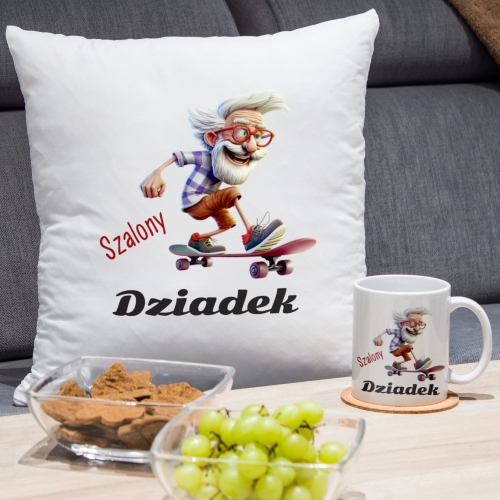 Zestaw kubek i poduszka na Dzień Babci i Dziadka upominek