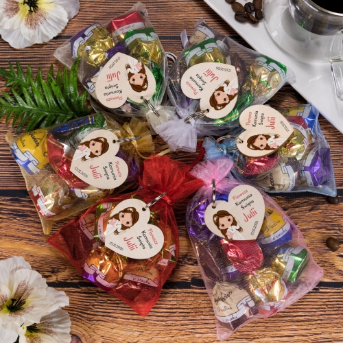 Podziękowania na komunię drewniany brelok serce dla gości