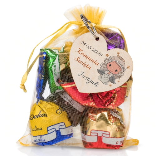Podziękowania na komunię dla gości zestaw cukierków z brelokiem serce