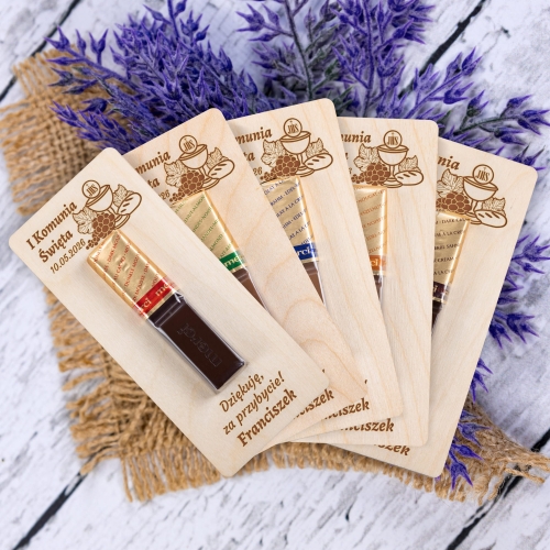 Słodkie podziękowania na komunię deseczka z Merci i imieniem