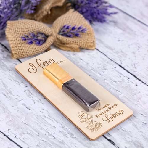 Podziękowania na komunię drewniana kartka z czekoladką Merci