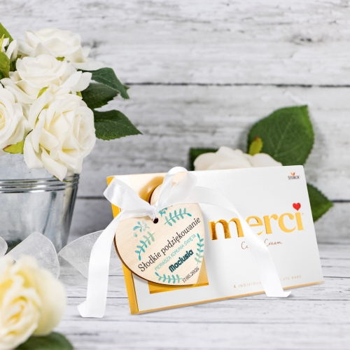 UPOMINKI DLA GOŚCI KOMUNIJNYCH czekolada Merci z sercem nadruk