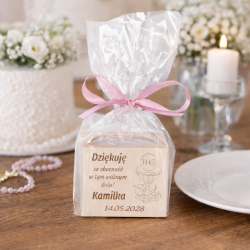 Świecznik pierwsza KOMUNIA ŚWIĘTA podziękowanie dla gości z grawerem