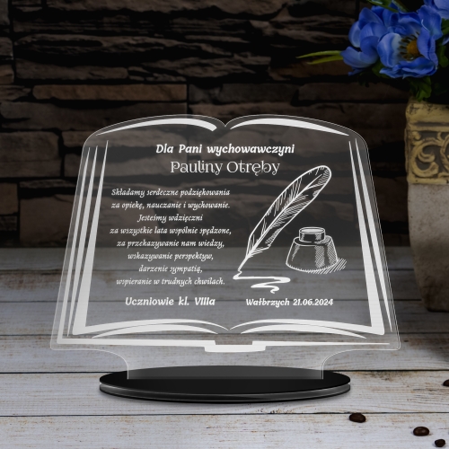Statuetka książka prezent dla wychowawcy nauczyciela z grawerem