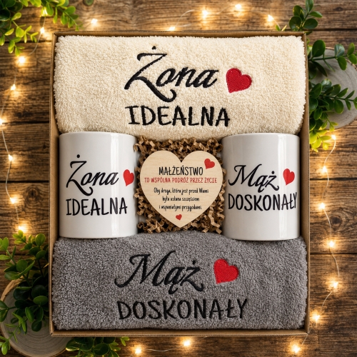 prezent na ślub ZESTAW ŚLUBNY ręczniki kubki żona i mąż serce