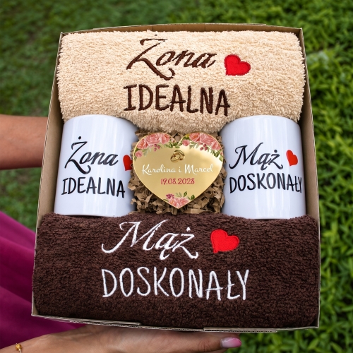 Prezent na Ślub Zestaw Ręczniki Kubki Serce z Grawerem