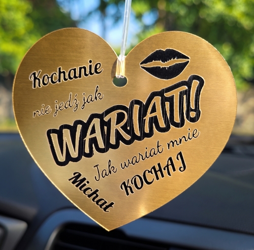Złota Zawieszka Serce z Imieniem na Dzień Chłopaka i Walentynki