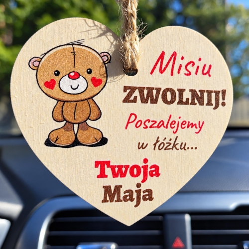 Drewniana Zawieszka Miś Zwolnij na Walentynki i Dzień Chłopaka