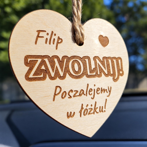 Drewniana Zawieszka WARIAT z Imieniem na Dzień Chłopaka i Walentynki