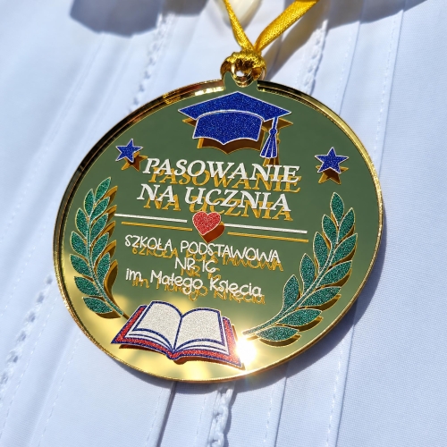 Medal na Pasowanie na Ucznia Personalizowany z Nazwą Szkoły
