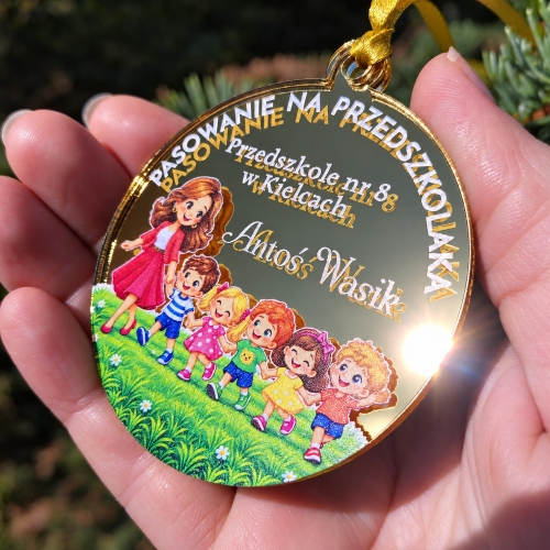 Prezent na Pasowanie Przedszkolaka Medal z Imieniem Dziecka