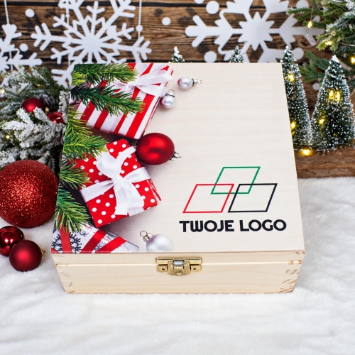 Zestaw Świąteczny z Herbatą i Słodyczami w Skrzynce z Logo Firmy