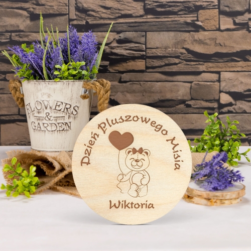 Magnes koło na DZIEŃ PLUSZOWEGO MISIA  imienny GRAWER