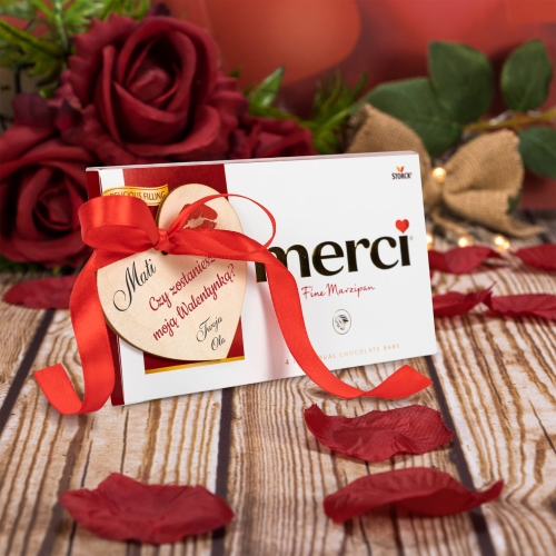 SŁODKI UPOMINEK NA WALENTYNKI czekoladki z sercem nadruk