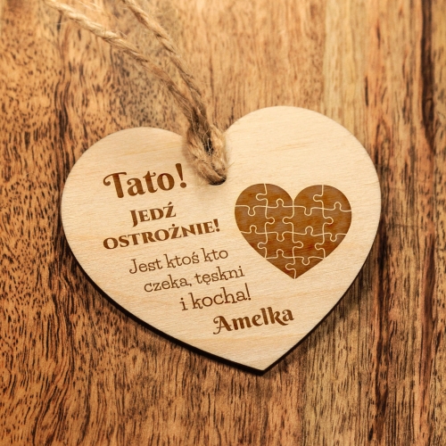 UPOMINEK DLA TATY NA DZIEŃ OJCA zawieszka do auta serce grawer