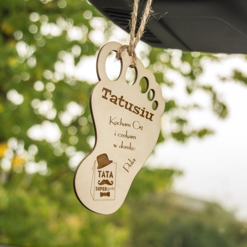 Drewniana zawieszka do auta UPOMINEK DLA TATY KIEROWCY