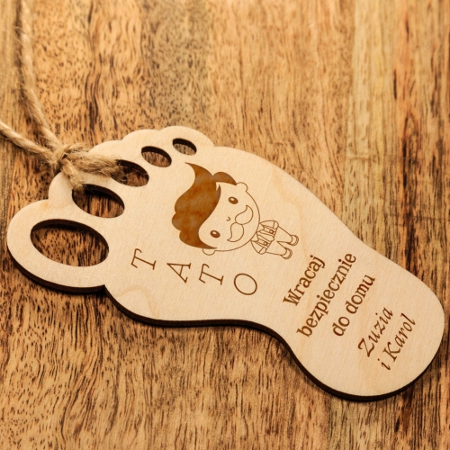 Drewniana zawieszka do auta UPOMINEK DLA TATY KIEROWCY