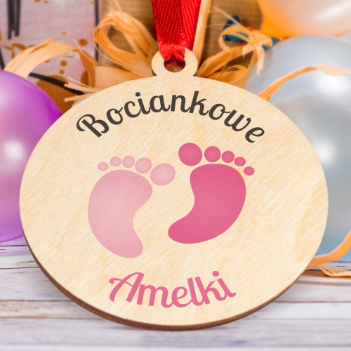 UPOMINKI NA BABY SHOWER medale z imieniem lub datą