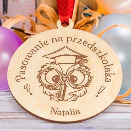 medal PASOWANIE NA PRZEDSZKOLAKA imię dziecka grawer