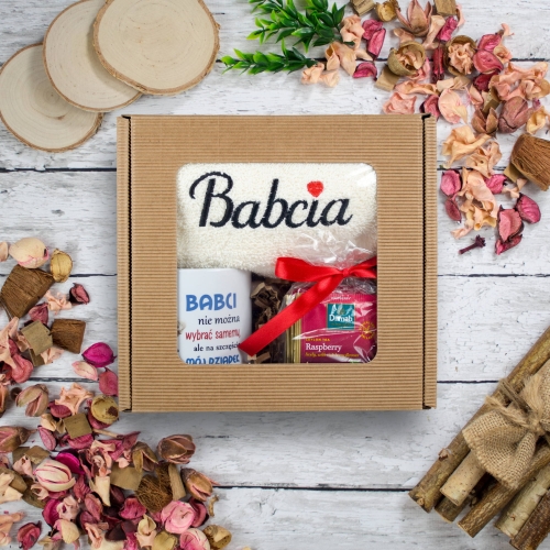 KUBEK HERBATA I RĘCZNIK DLA BABCI zestaw prezentowy na Dzień Babci
